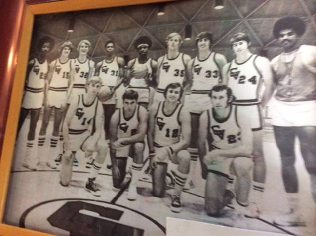 Grand Valley Basketball team from 1972.
